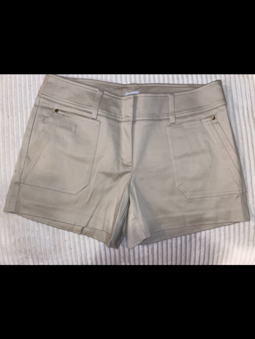 Cache Cream Tailored Pocket Bermuda Shorts